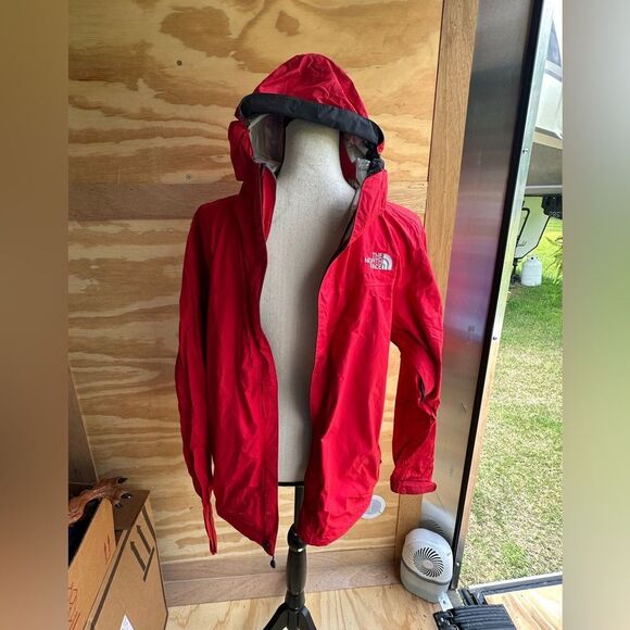 The North Face Vibrant Red Outdoor Jacket - Picture 1 of 7